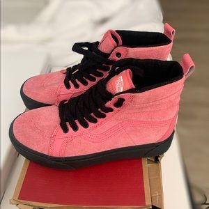 Vans High Top MTE Desert Rose & Black - Size 10W